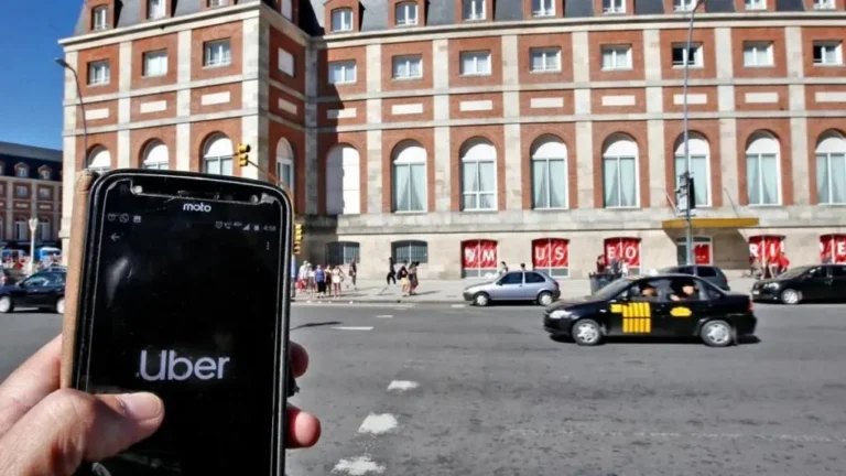 coche uber en calle de mar del plata