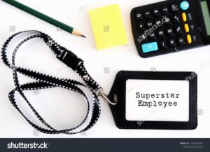 documento dni y calculadora sobre escritorio