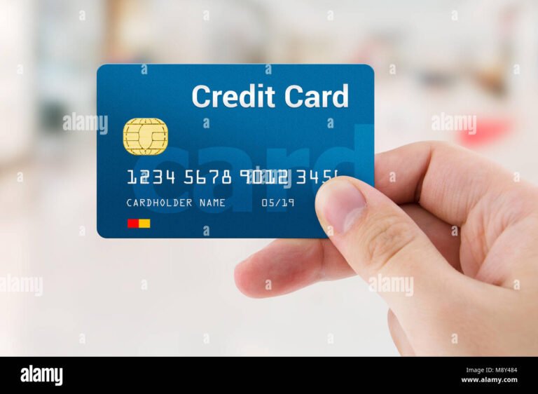 Conviene más usar tarjeta de crédito o débito para tus compras