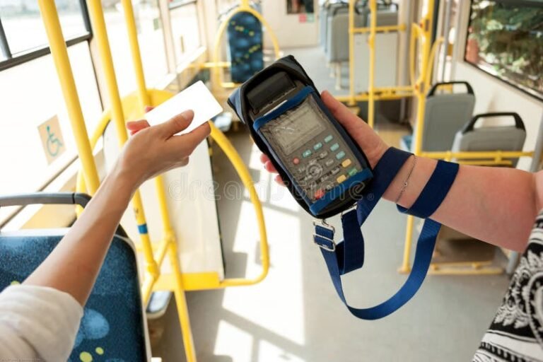 Cómo puedo cargar mi tarjeta Red Bus con débito en Argentina 28 persona usando tarjeta debito en terminal bus