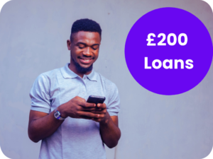 persona usando telefono movil para prestamo urgente