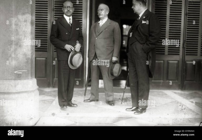 retrato formal gobernador zamora hablando publico