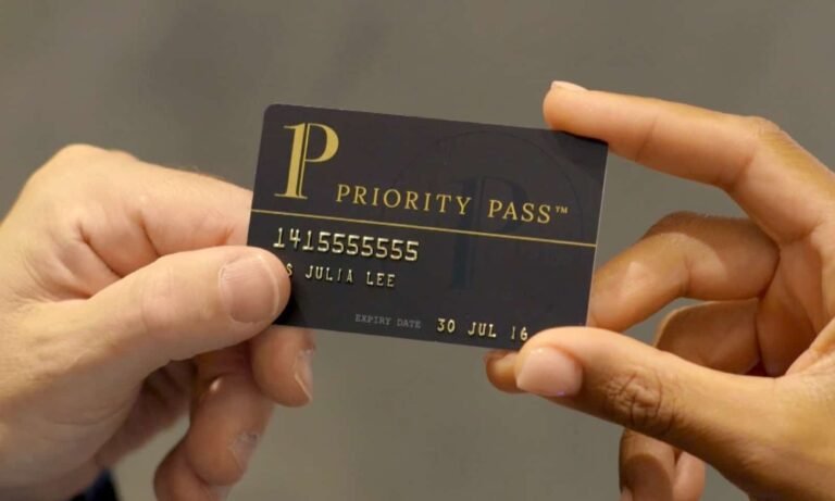 tarjeta priority pass con acceso a salon vip