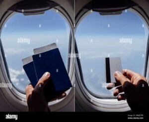 tarjeta visa cerca de pasaporte y avion