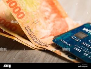 tarjetas bancarias y billetes argentinos